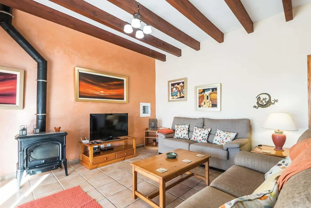 Cinco Villa Binibeca