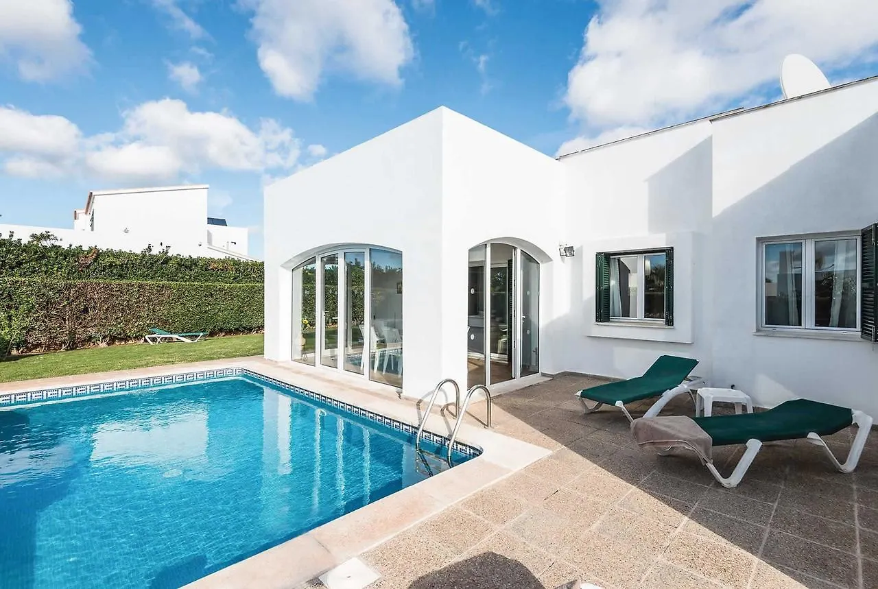 Cinco Villa Binibeca